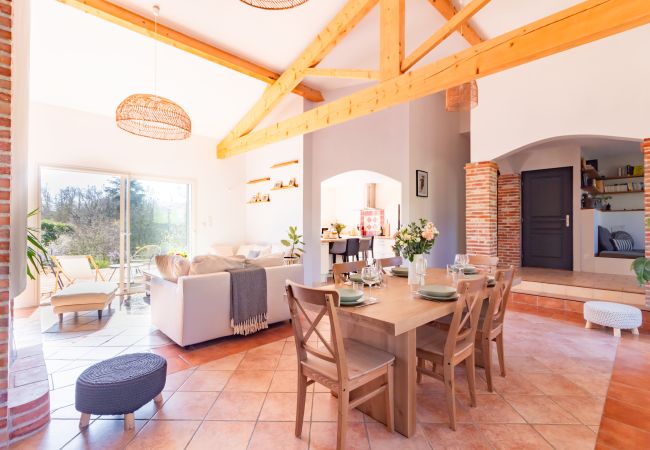 House in Mondonville - La Tendresse - Maison Familliale avec Piscine House in Mondonville - La Tendresse - Maison Familliale avec Piscine