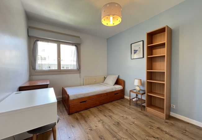 Apartment in Toulouse - The Spacious -6p- Toulouse Center, Parking and Metro