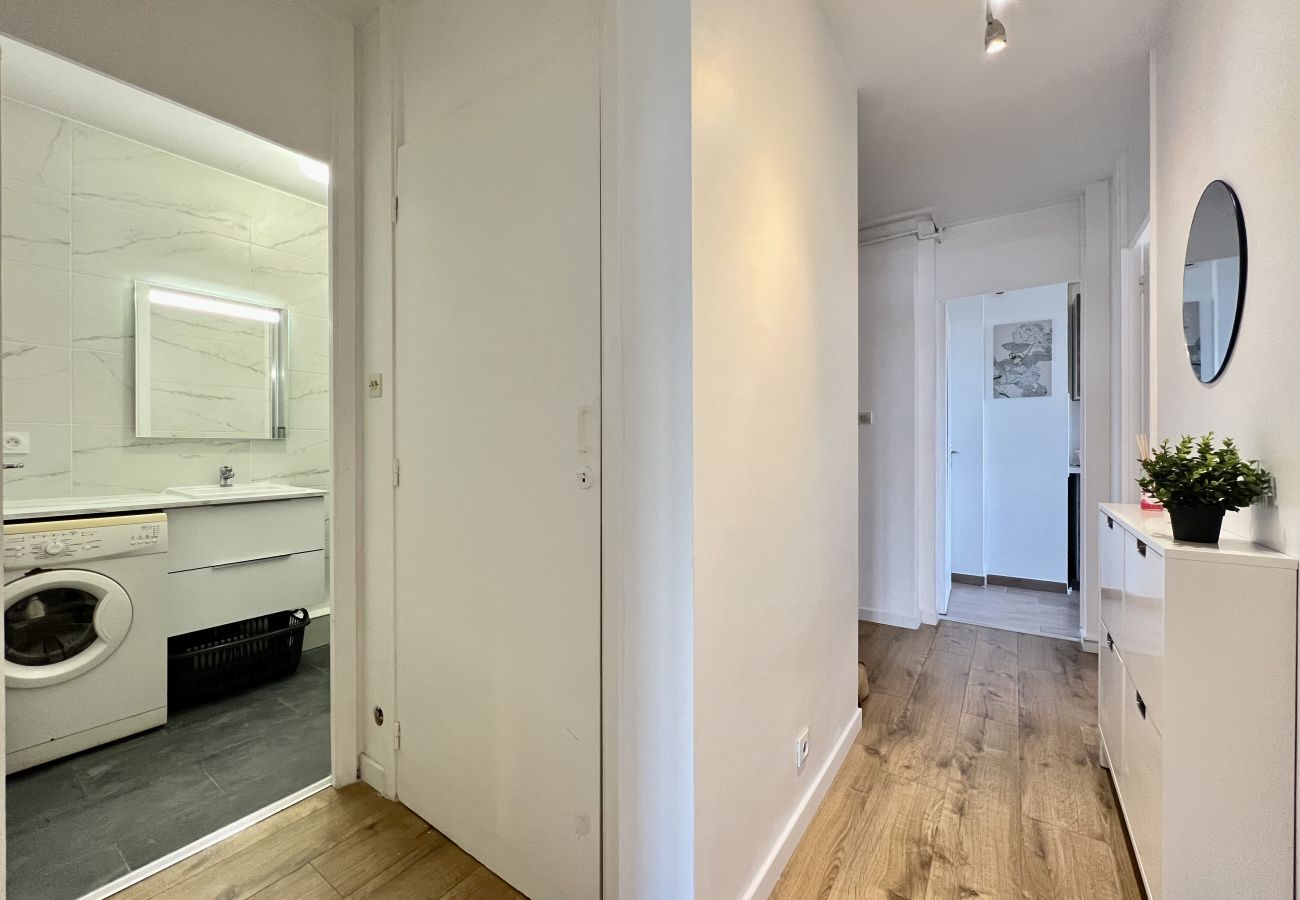 Apartment in Toulouse - L'Evasion - Spacieux 6p - Proche Métro