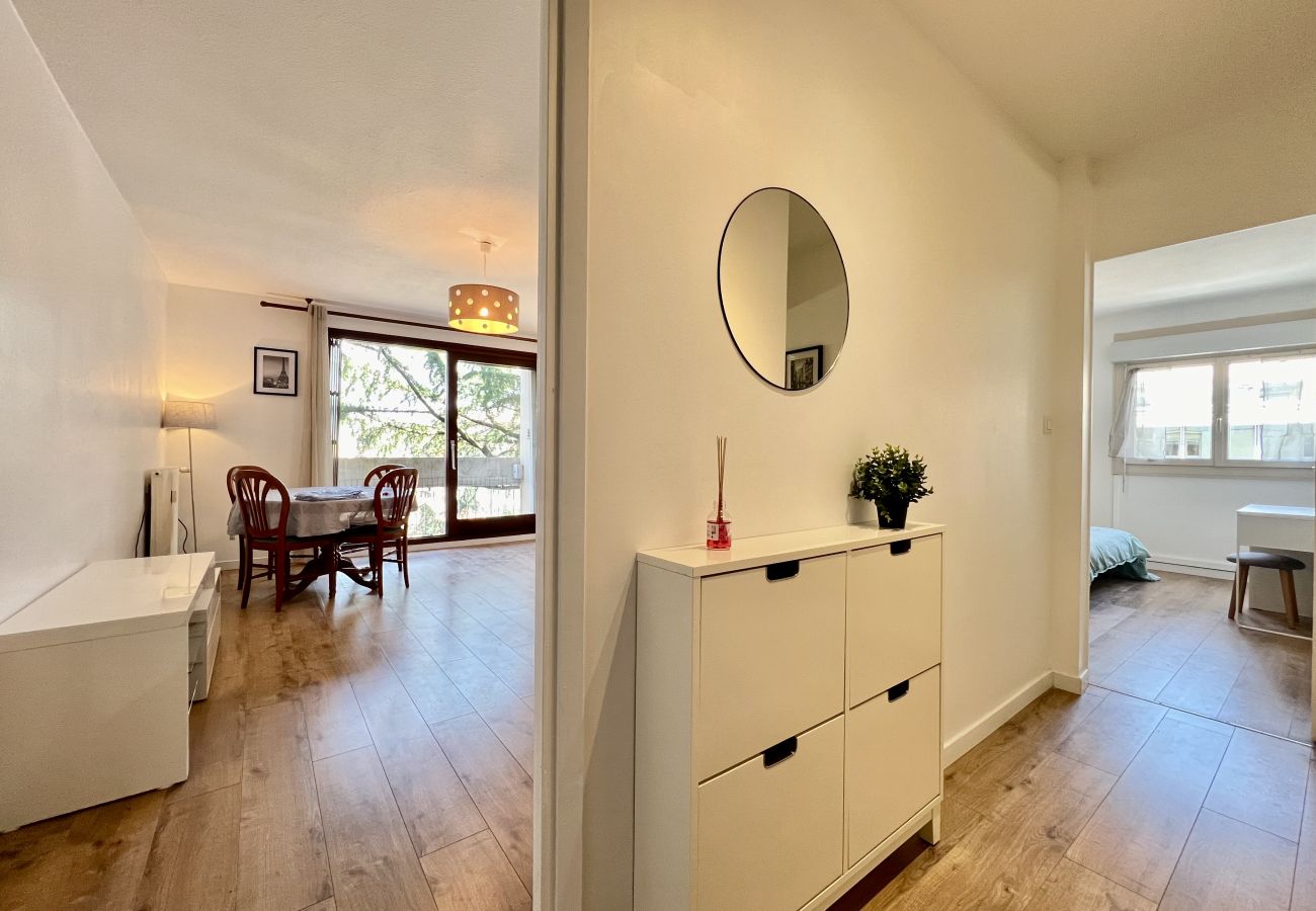 Apartment in Toulouse - L'Evasion - Spacieux 6p - Proche Métro