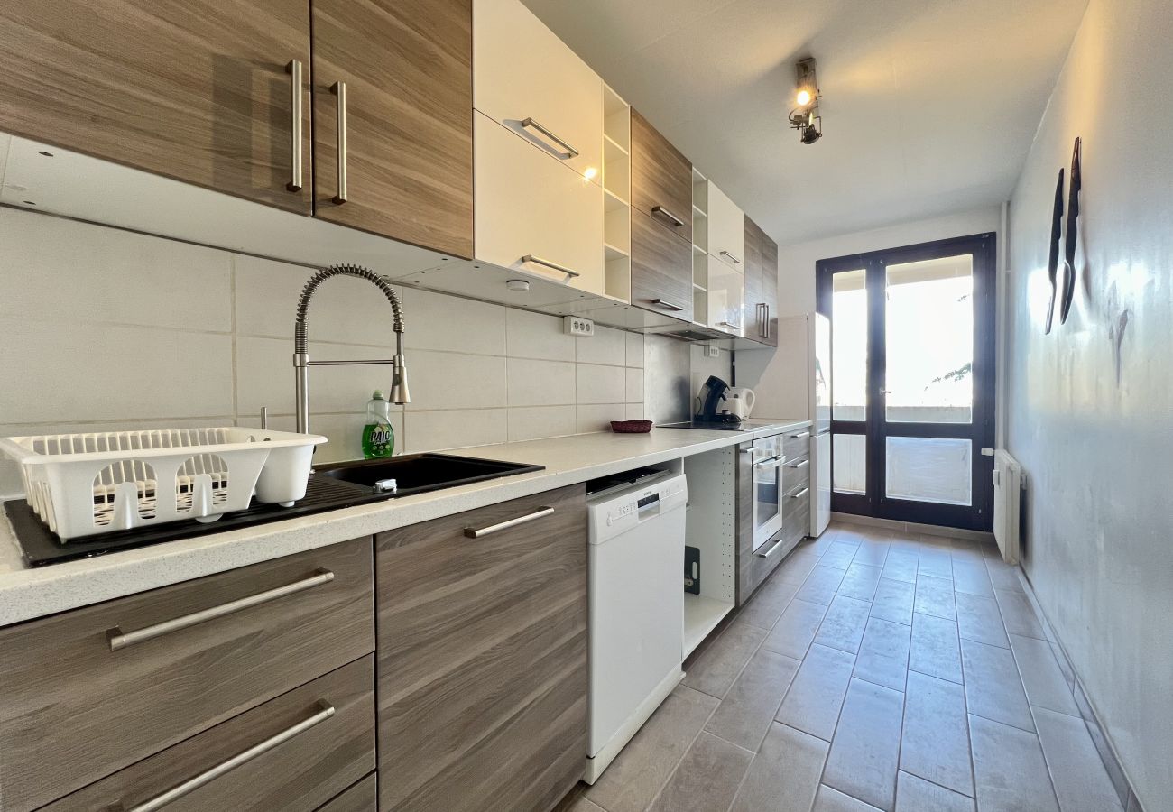 Apartment in Toulouse - L'Evasion - Spacieux 6p - Proche Métro