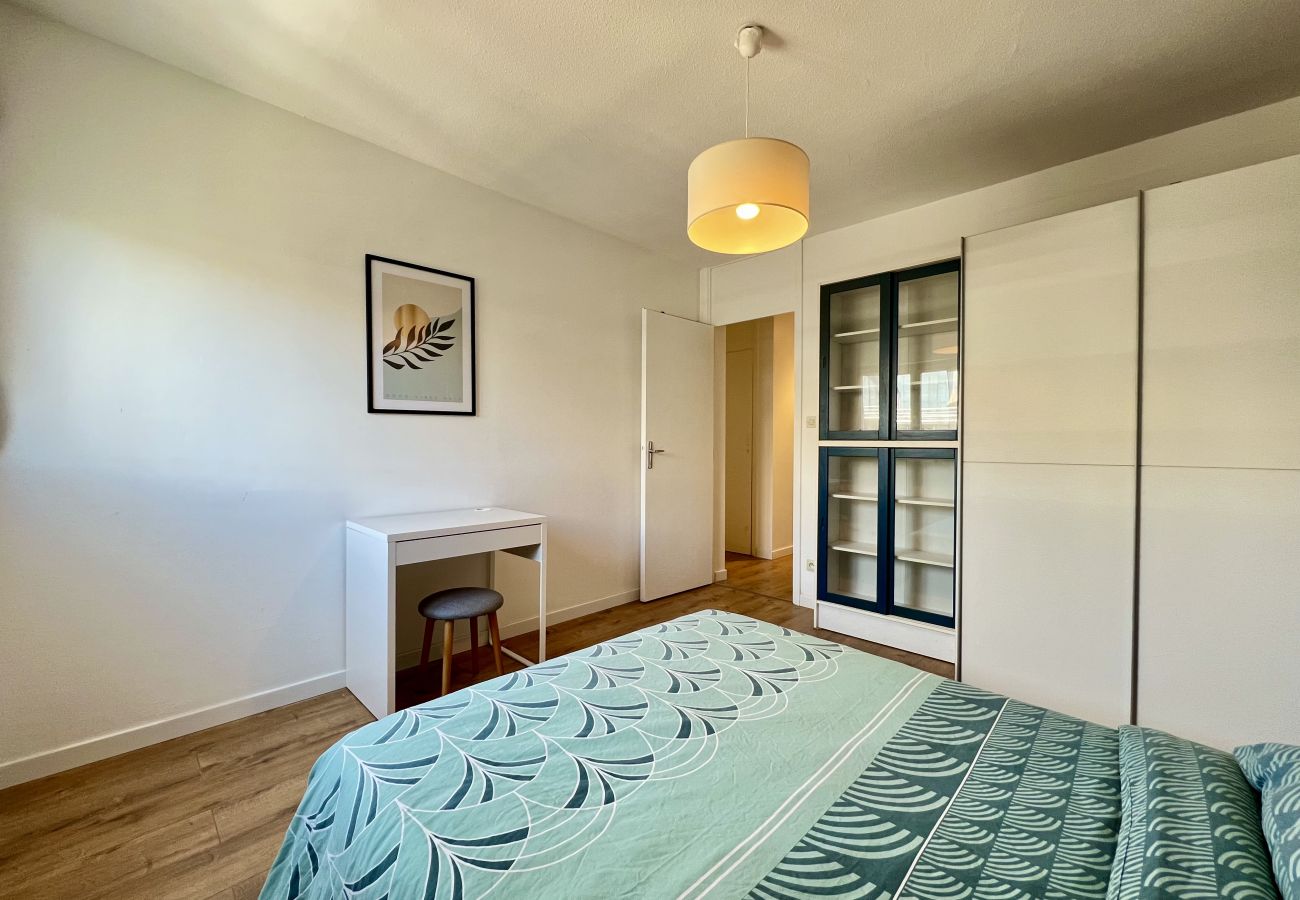 Apartment in Toulouse - L'Evasion - Spacieux 6p - Proche Métro
