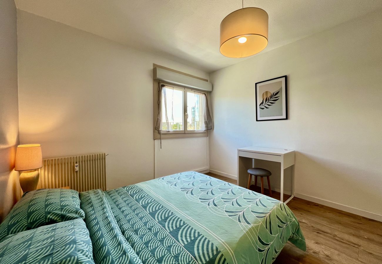 Apartment in Toulouse - L'Evasion - Spacieux 6p - Proche Métro