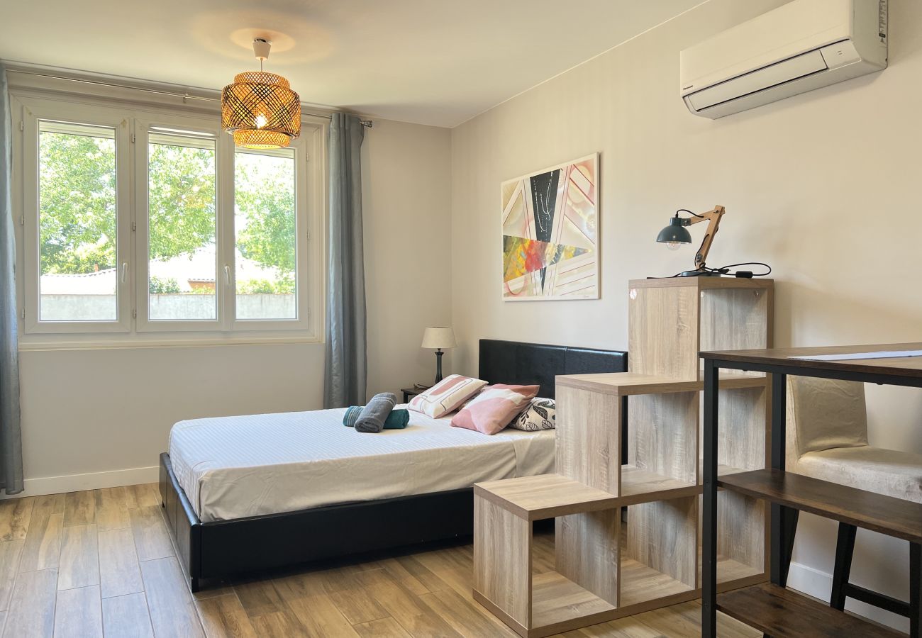 Studio in Toulouse - Le Catalan - Studio Cosy, climatisé avec Parking