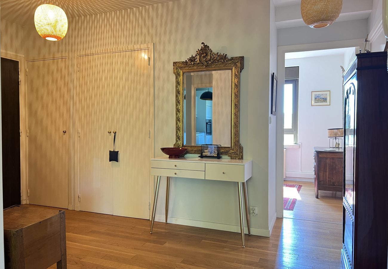 Apartment in Toulouse - Le Tower au coeur de Toulouse avec Parking et vue