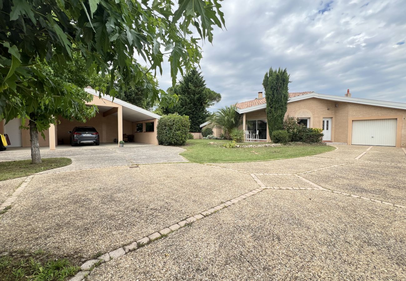 House in Frouzins - La Joviale, jolie maison avec Piscine & Jardin