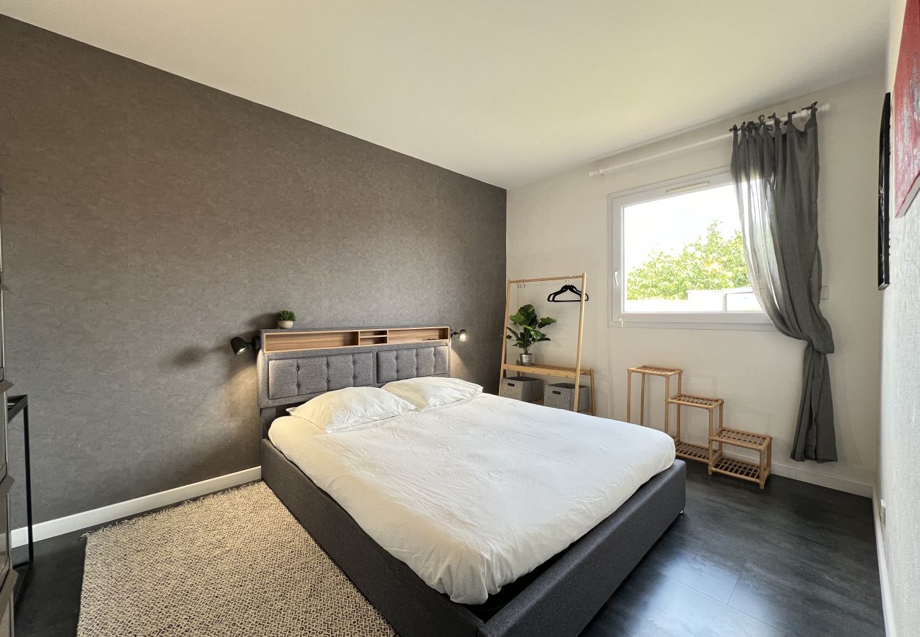 House in Frouzins - La Joviale, jolie maison avec Piscine & Jardin