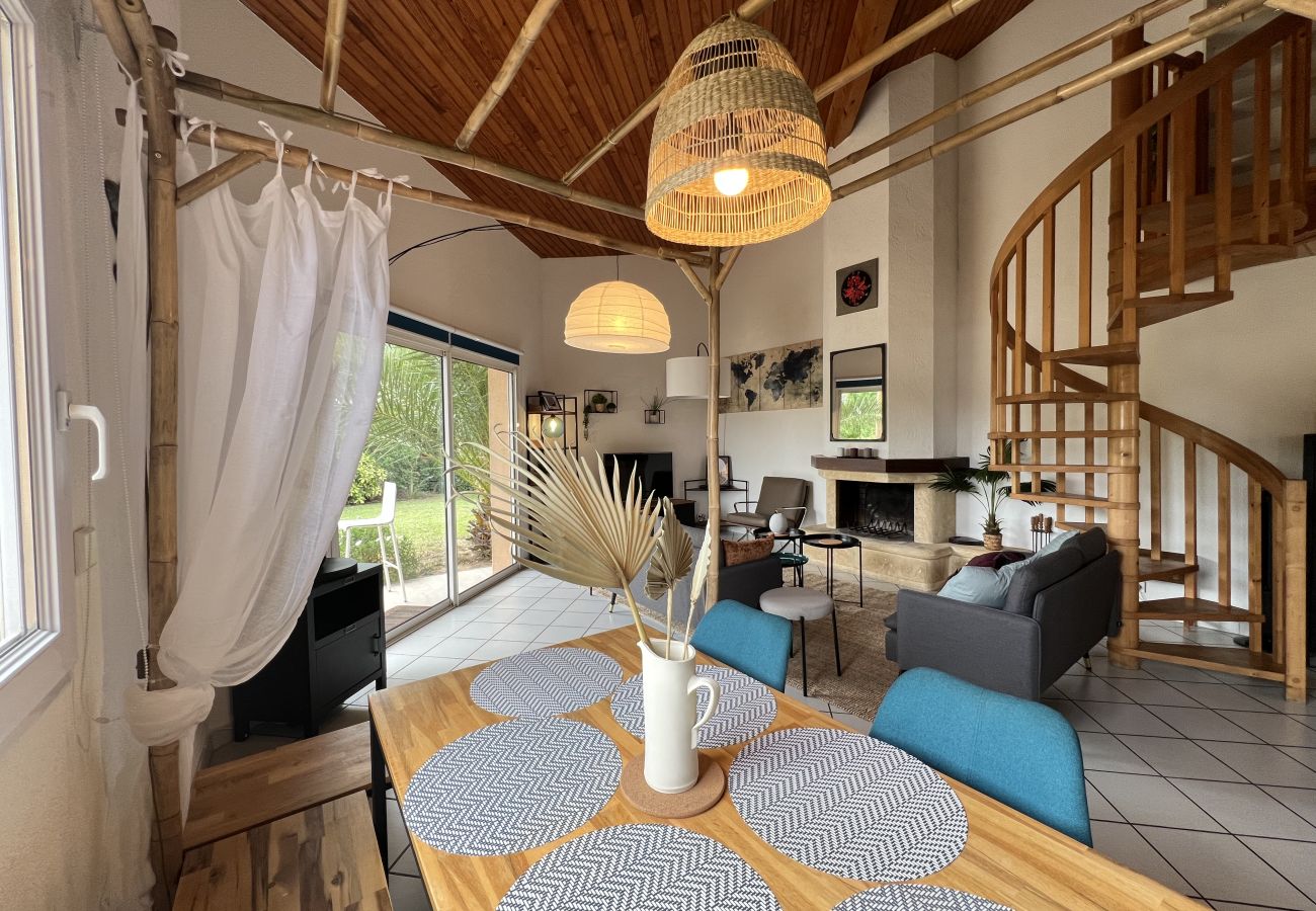 House in Frouzins - La Joviale, jolie maison avec Piscine & Jardin