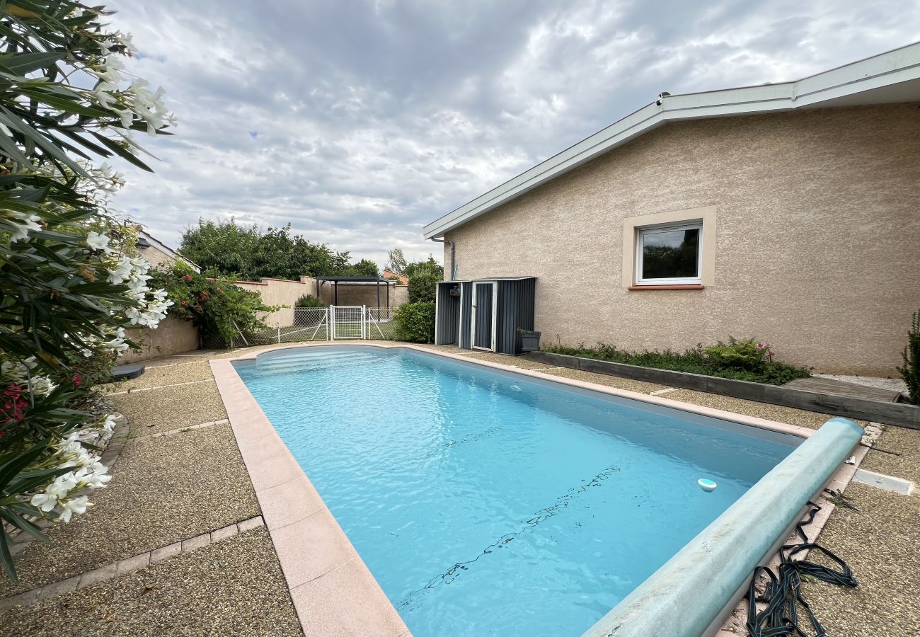 House in Frouzins - La Joviale, jolie maison avec Piscine & Jardin