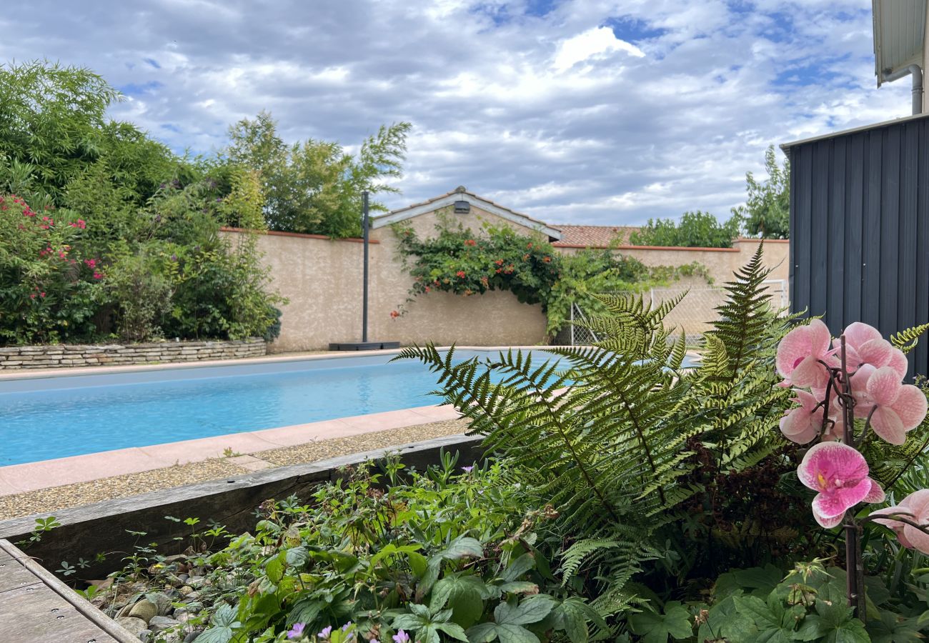 House in Frouzins - La Joviale, jolie maison avec Piscine & Jardin