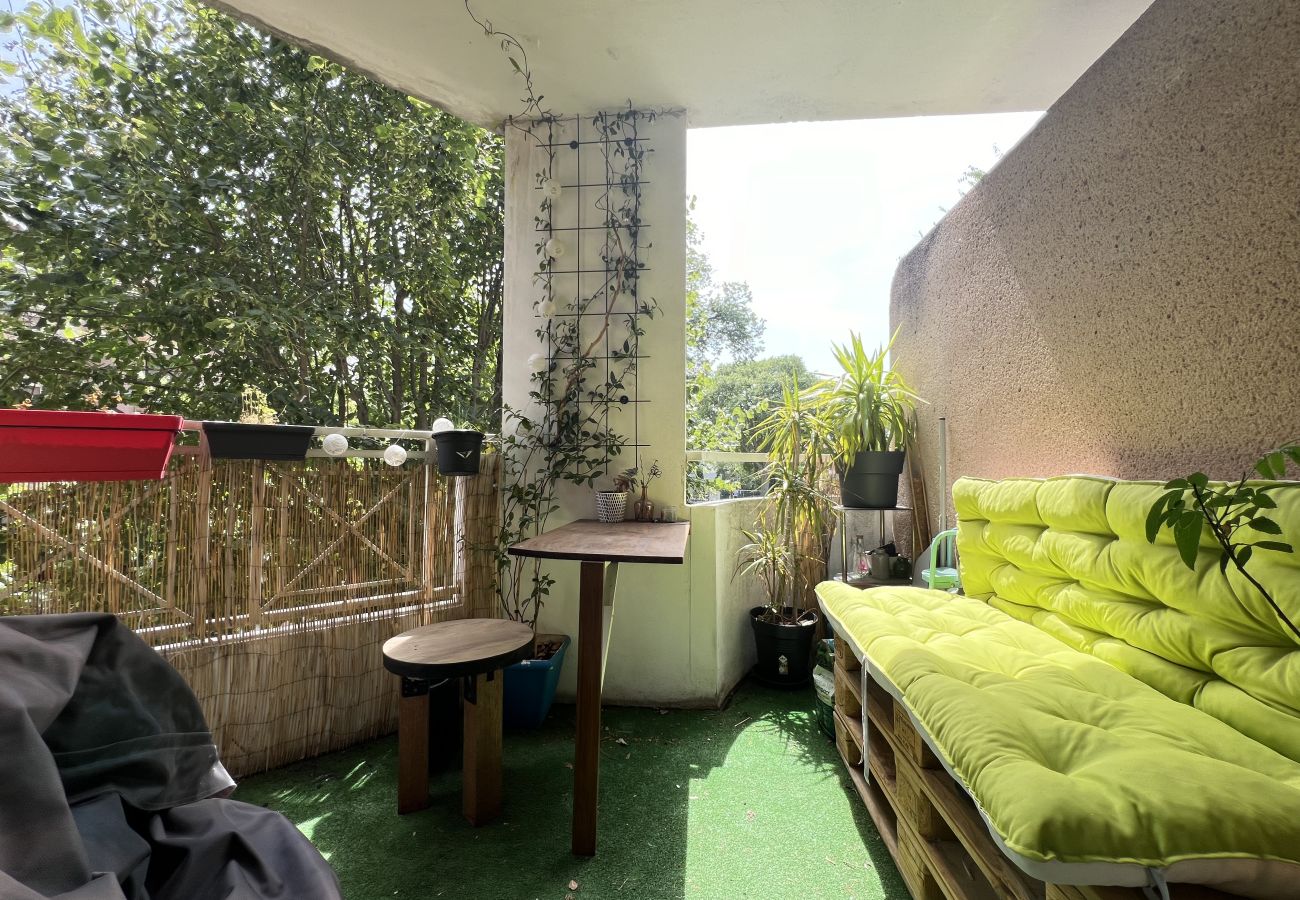 Apartment in Toulouse - Le rêveur - climatisé avec balcon & parking