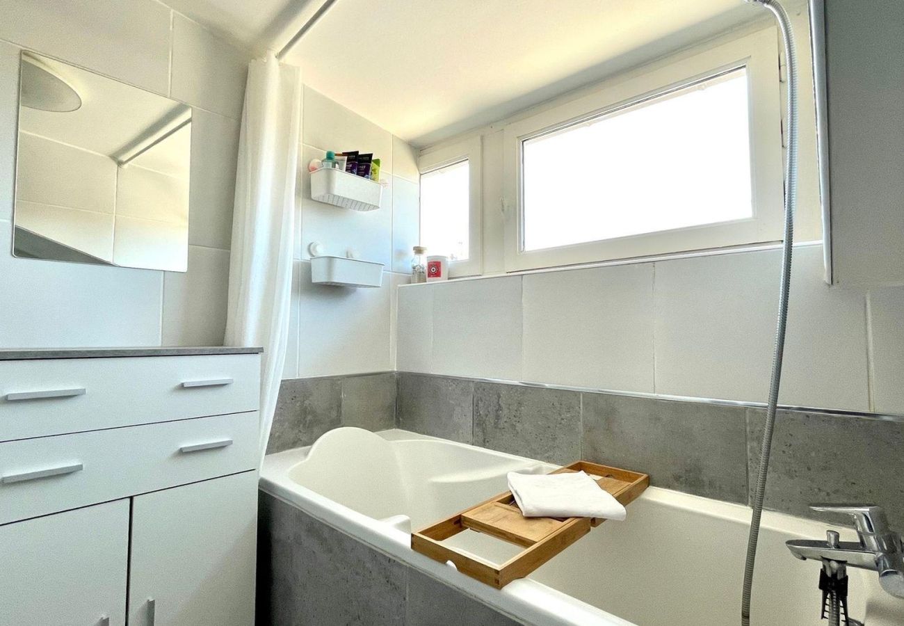 Apartment in Toulouse - Jacobin - Hypercentre, Rooftop, Parking & Clim